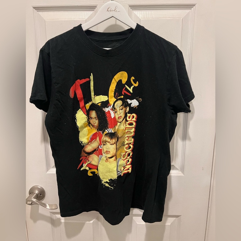 TLC No Scrubs Graphic Tee | Vintage Style Band Shirt | Size Medium